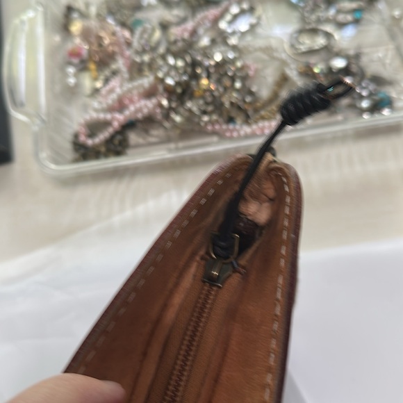 American Darling Crossbody Bag - Picture 8 of 8